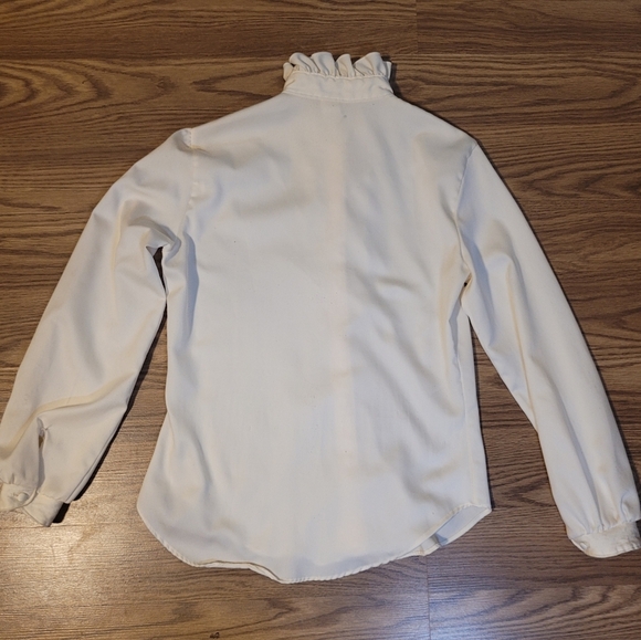 High Necked White Ruffled Blouse - Picture 5 of 11